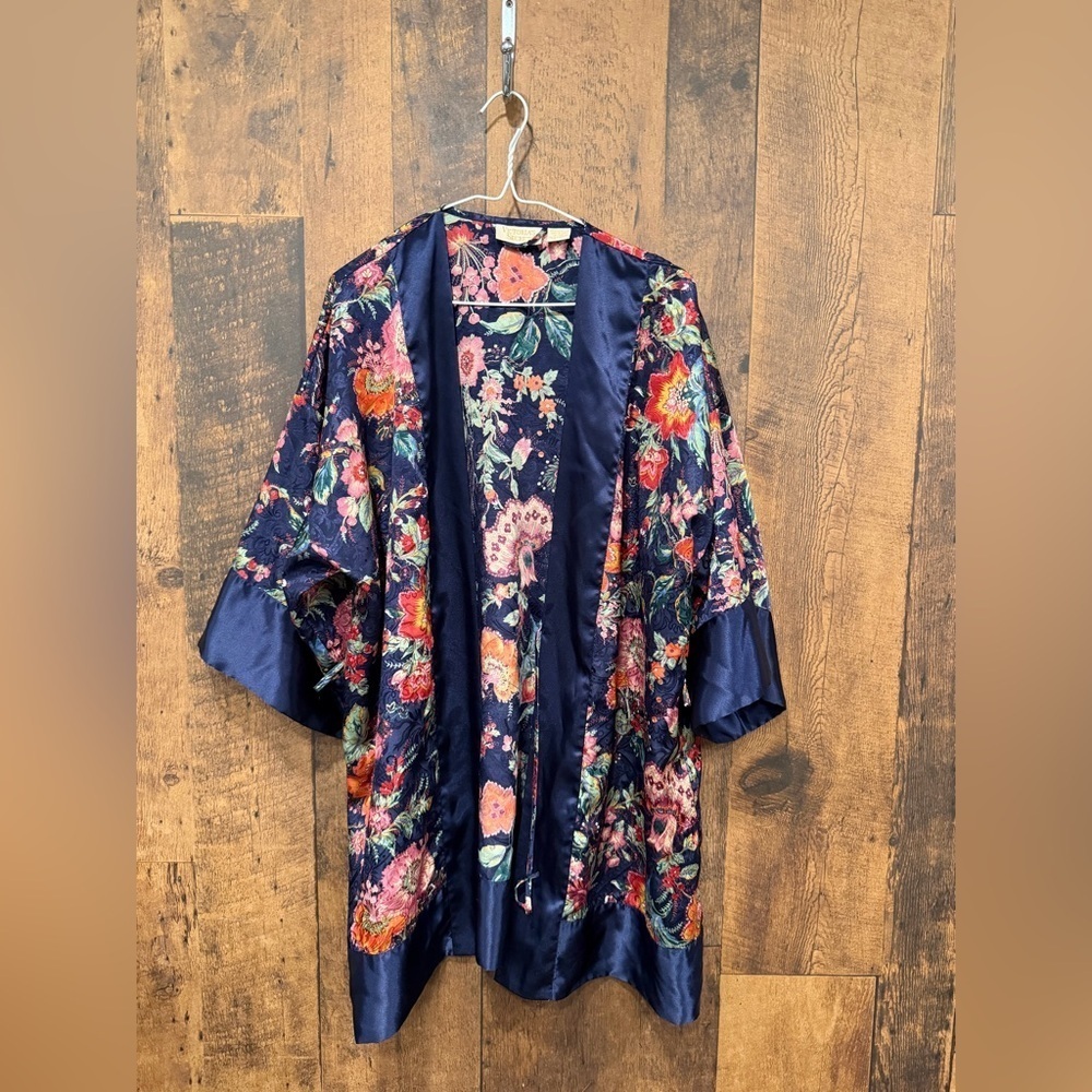 Vintage Victoria's Secret gold label Navy Floral Kimono one size
